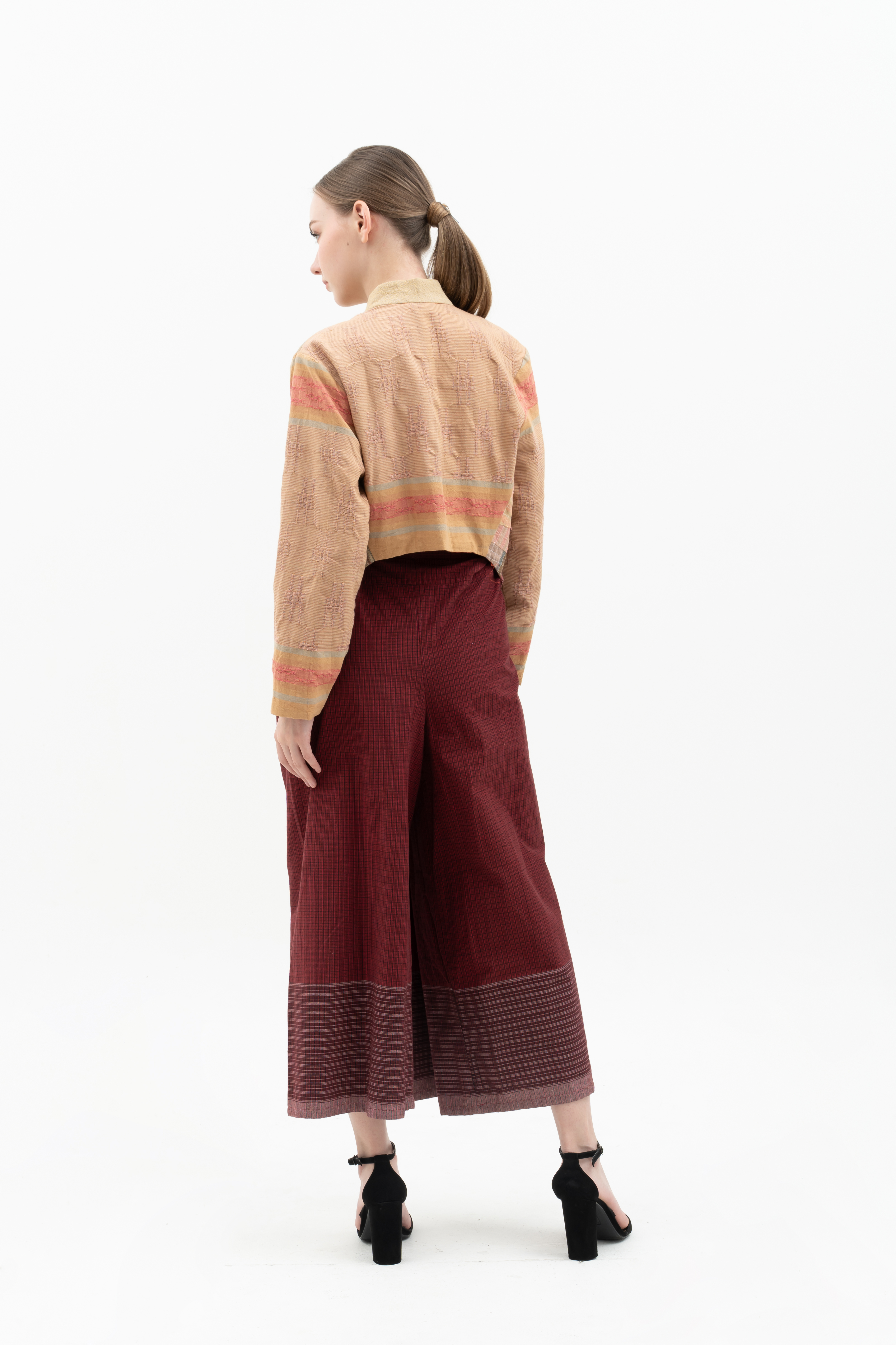 Bescap Crop Tenun